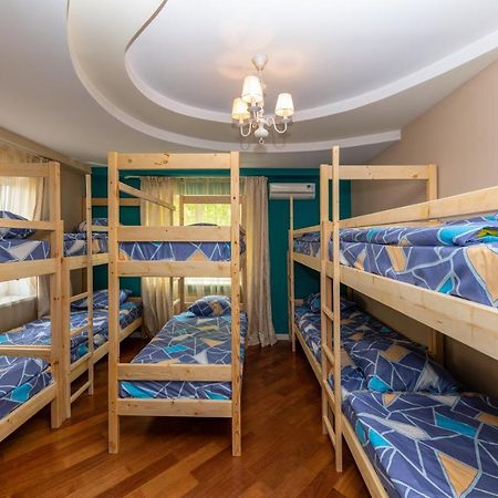 Wanderlust Boutique Hostel Almatı Dış mekan fotoğraf