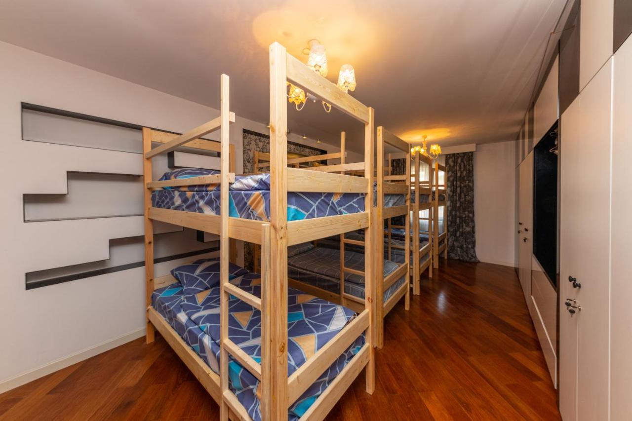 Wanderlust Boutique Hostel Almatı Dış mekan fotoğraf
