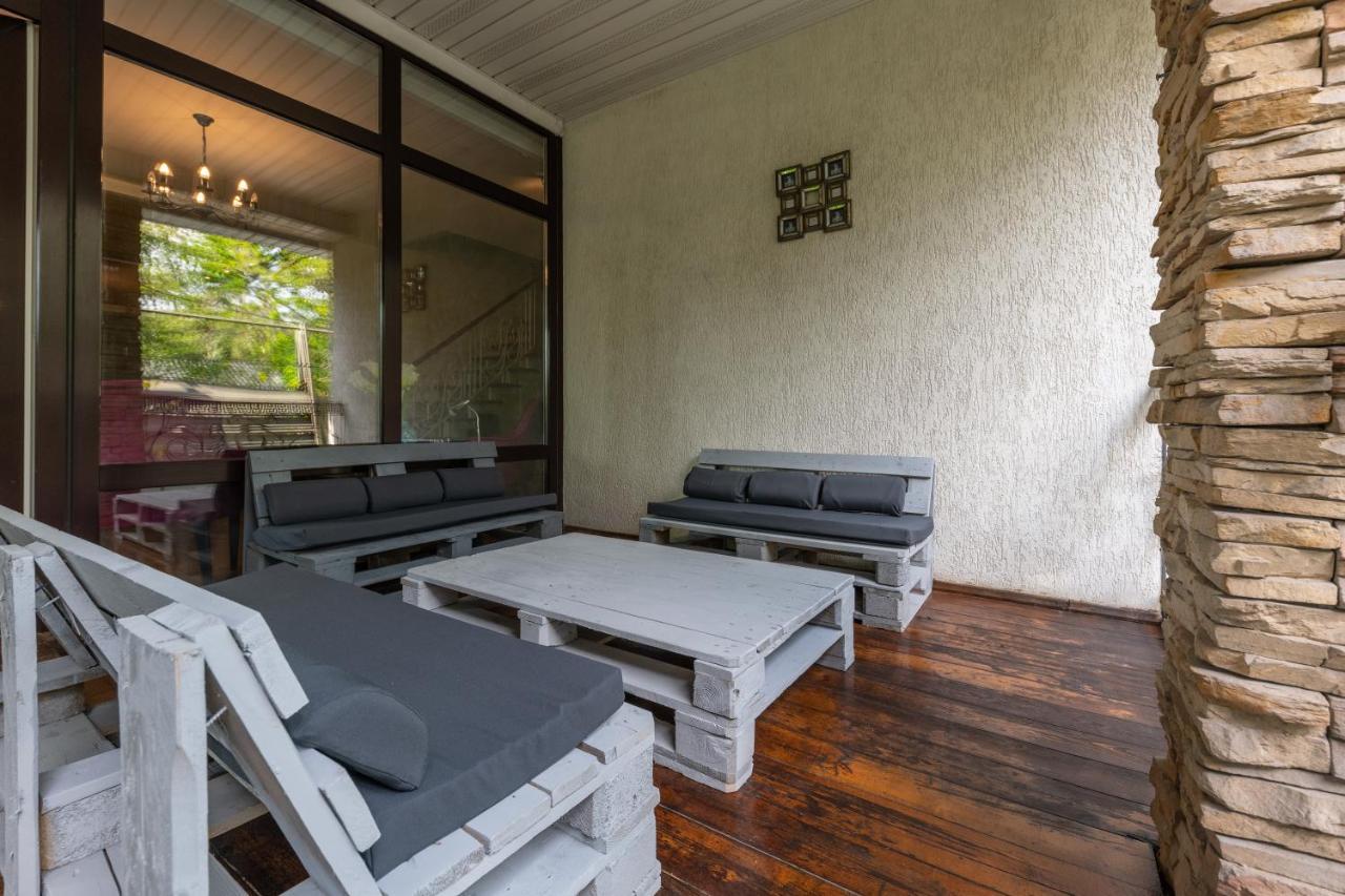 Wanderlust Boutique Hostel Almatı Dış mekan fotoğraf