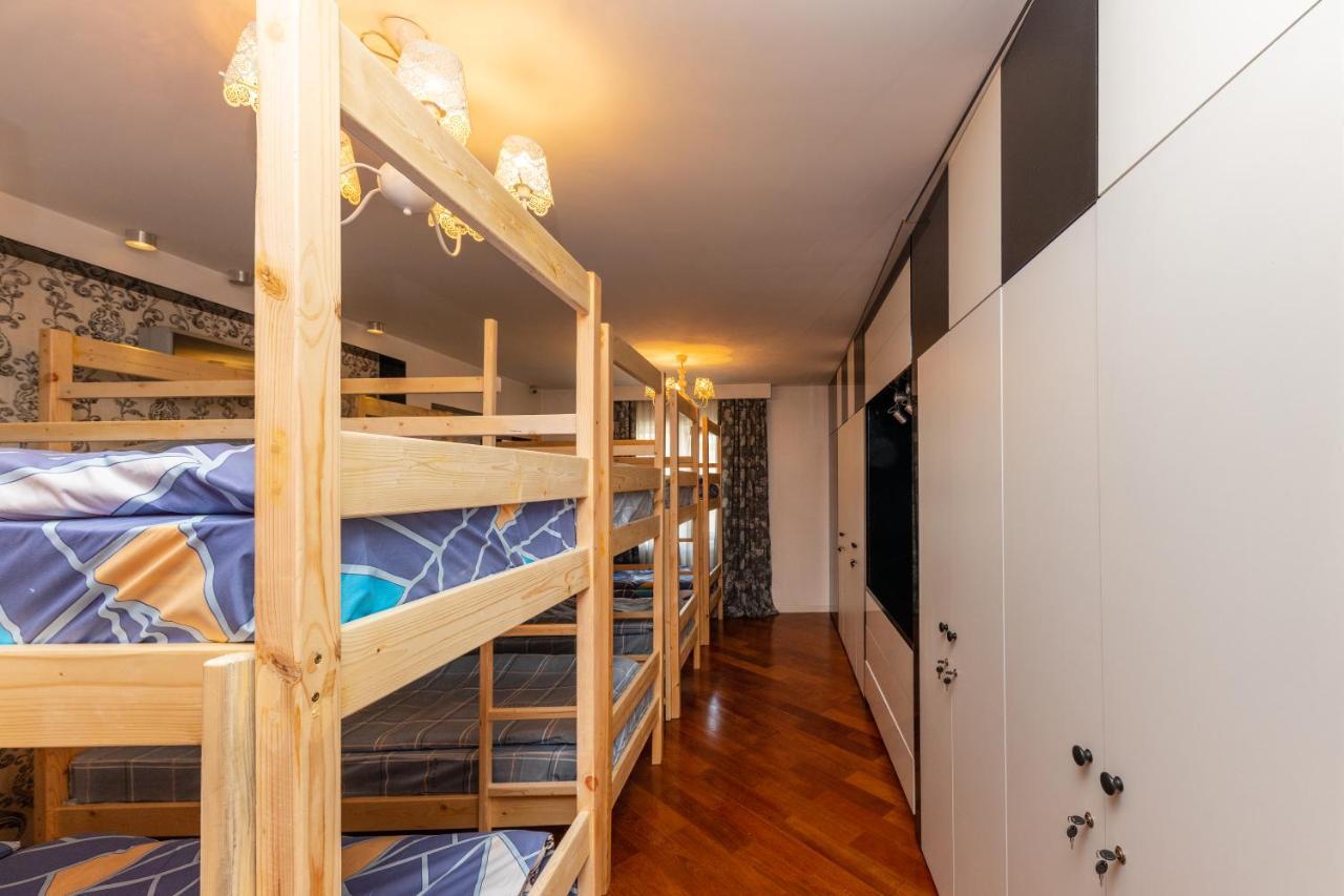 Wanderlust Boutique Hostel Almatı Dış mekan fotoğraf