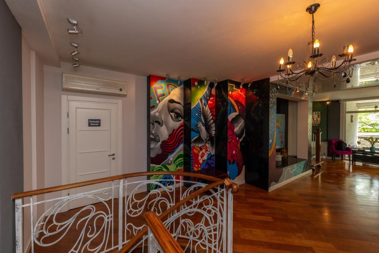 Wanderlust Boutique Hostel Almatı Dış mekan fotoğraf