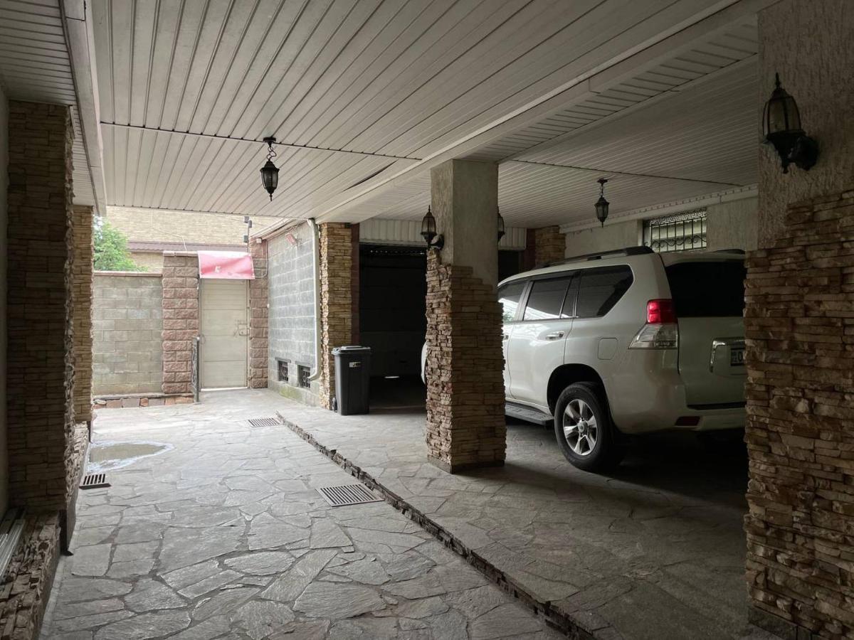 Wanderlust Boutique Hostel Almatı Dış mekan fotoğraf