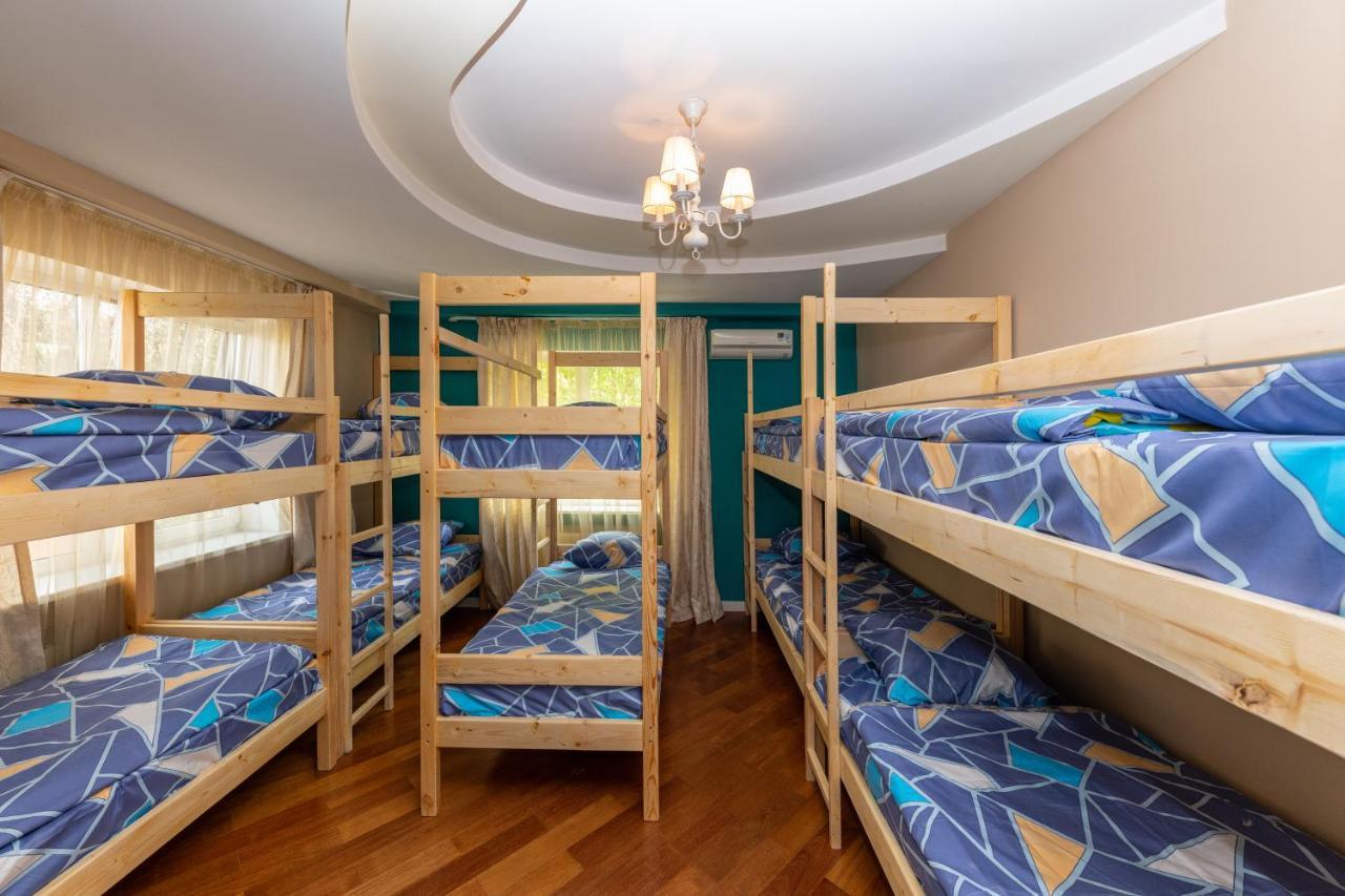 Wanderlust Boutique Hostel Almatı Dış mekan fotoğraf